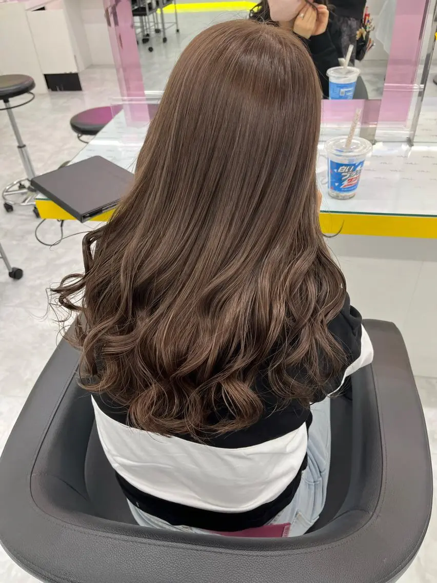 ロング ヘアカラー トリートメント ヘッドスパ 🪞透明感カラー🫧 縮毛矯正🥇かずきのヘアスタイル