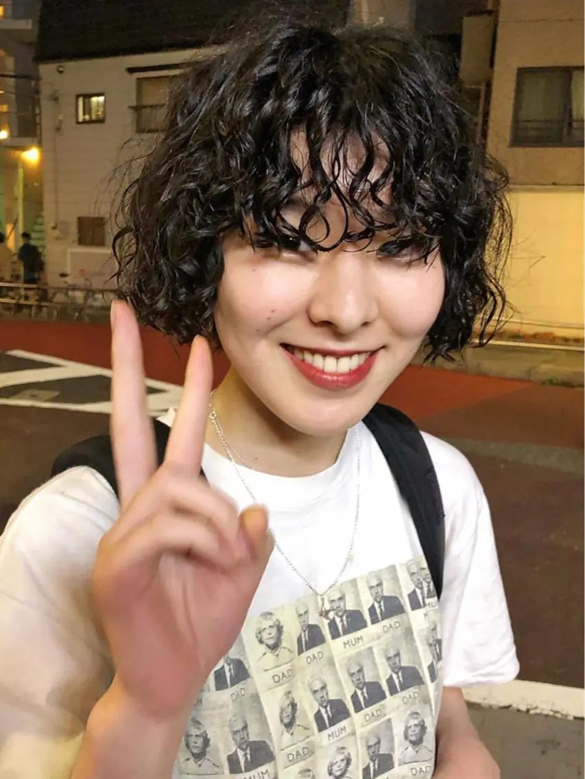 ショート パーマ カット パーマ ブリーチ😼 ボブ✍️レイヤーのヘアスタイル