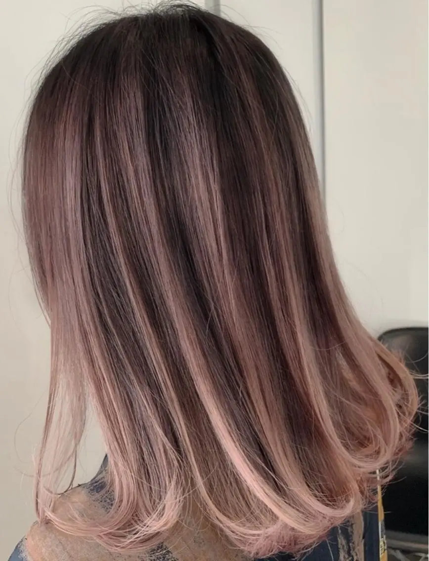 ミディアム カラー ブリーチ Seventh Senseのヘアスタイル