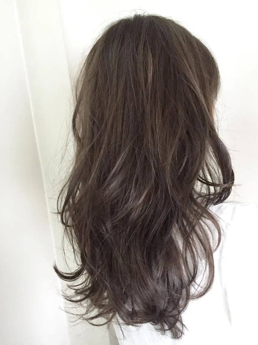 セミロング ロング カラー パーマ ブリーチ グレージュ ブリーチなしカラー 若杉 諒のヘアスタイル