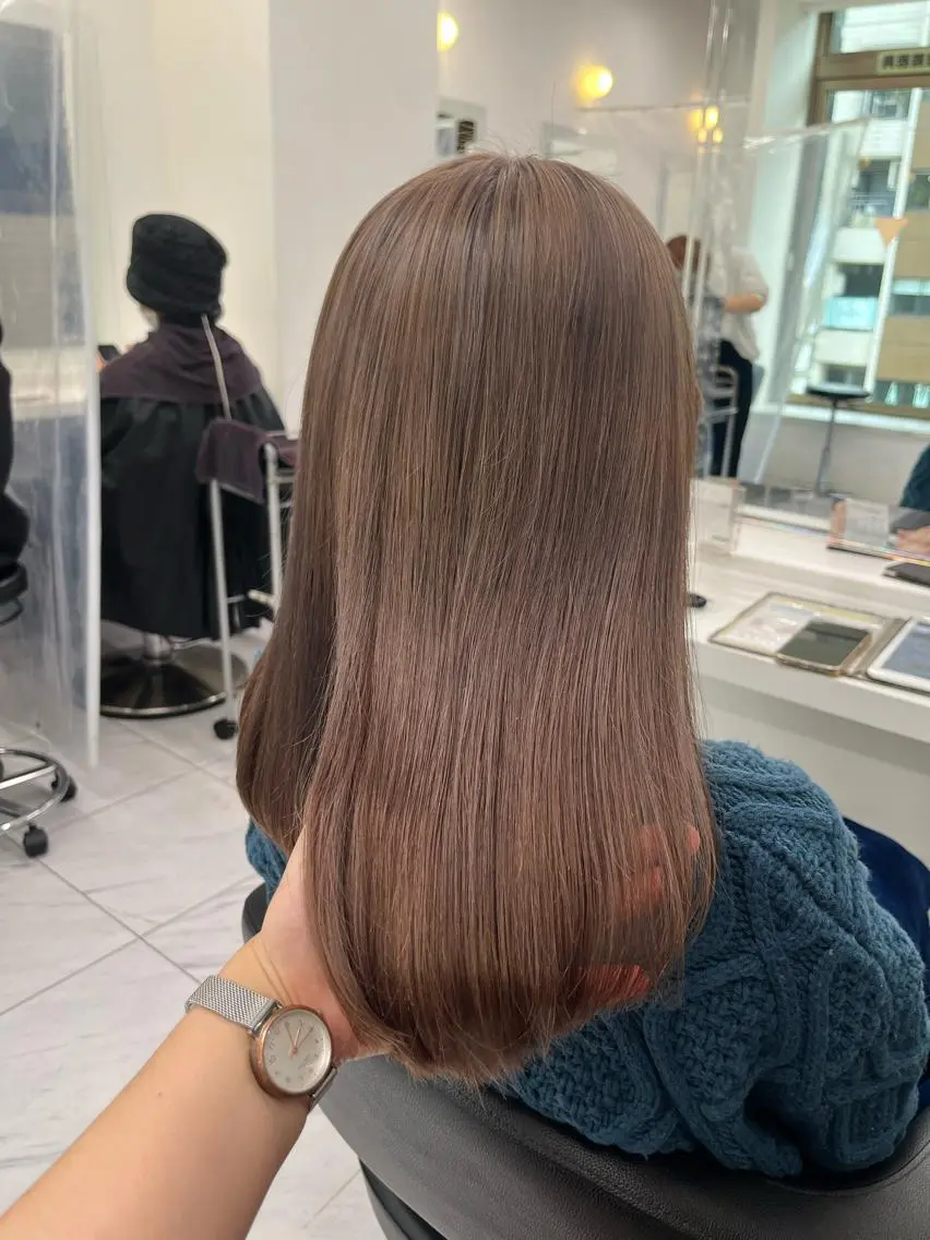 セミロング ヘアカラー トリートメント ヘッドスパ ヘアセット 寒色/ベージュヘア ブリーチありMiOのヘアスタイル