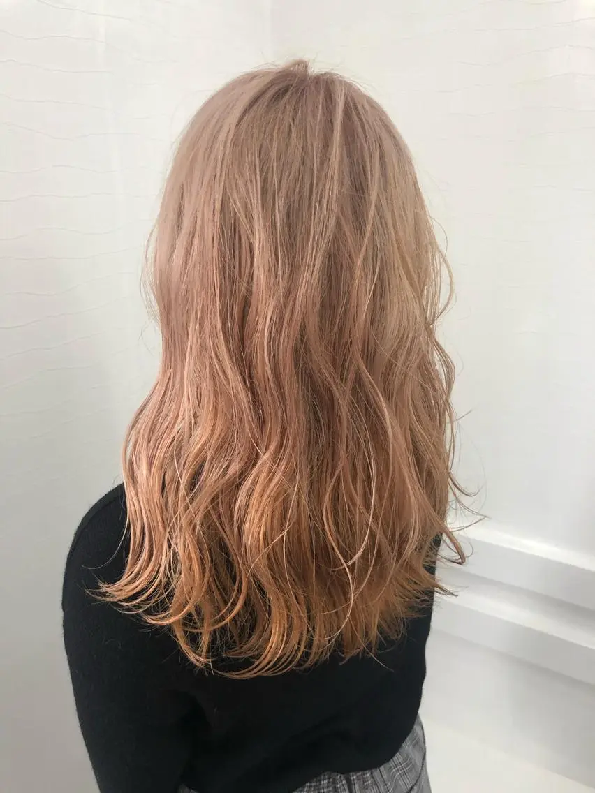 ロング 小川 美咲のヘアスタイル