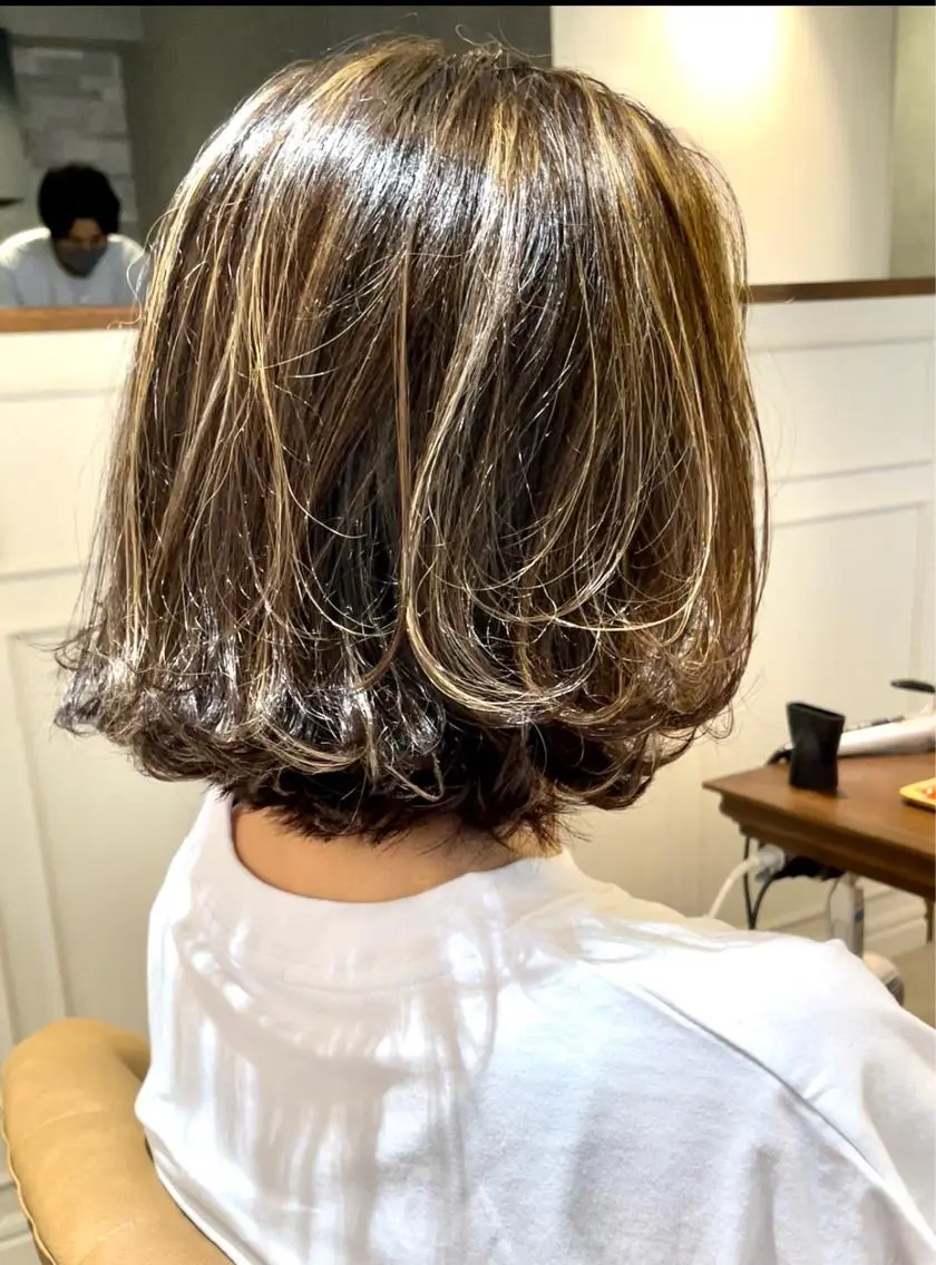 ミディアム カット ヘアカラー トリートメント 日比崚介🍀 おくれげ小顔カットのヘアスタイル