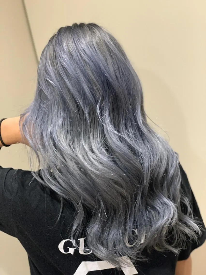 セミロング カラー アッシュ ブリーチ ハイトーンカラー ホワイトアッシュ ヘアカラー トリートメント ハイトーン得意😍 Lumiereのヘアスタイル