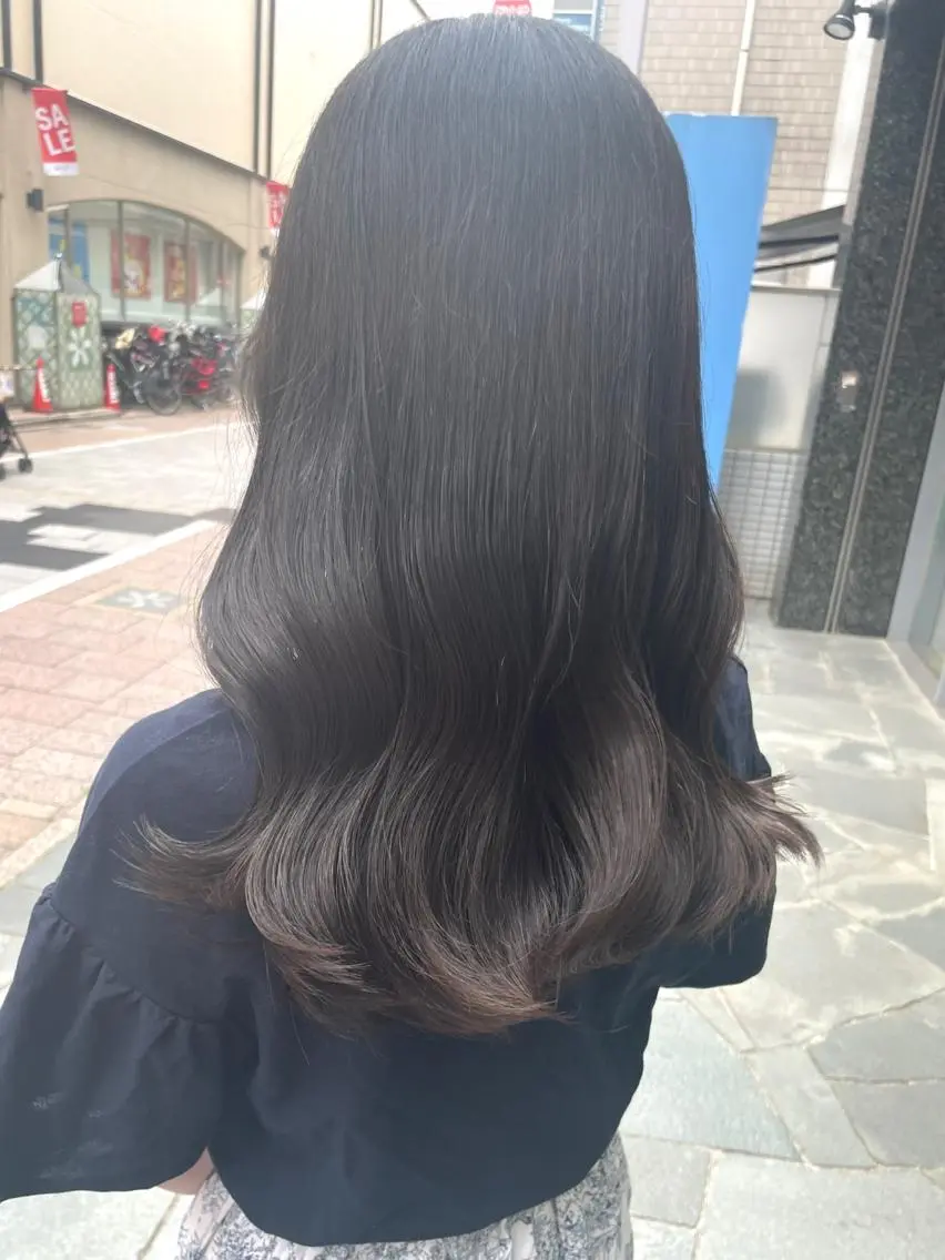 セミロング カラー ヘアカラー 佐藤 梨里花 ❤︎のヘアスタイル