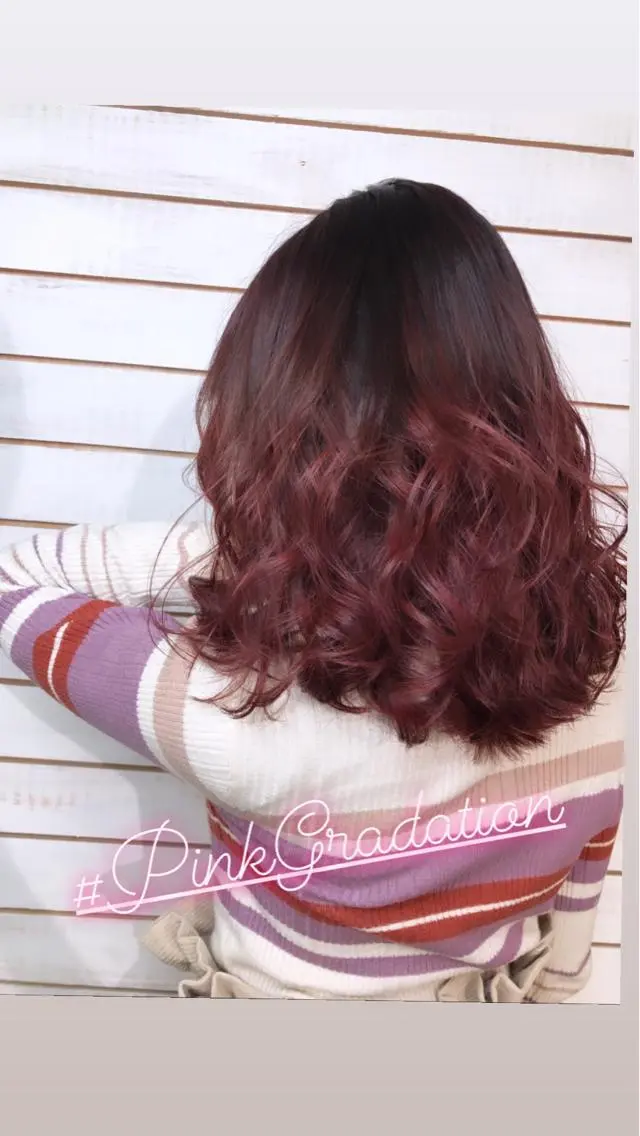 セミロング カラー グラデーションカラー ピンクカラー 🦋美髪／エクステ 🦋アベイクミのヘアスタイル