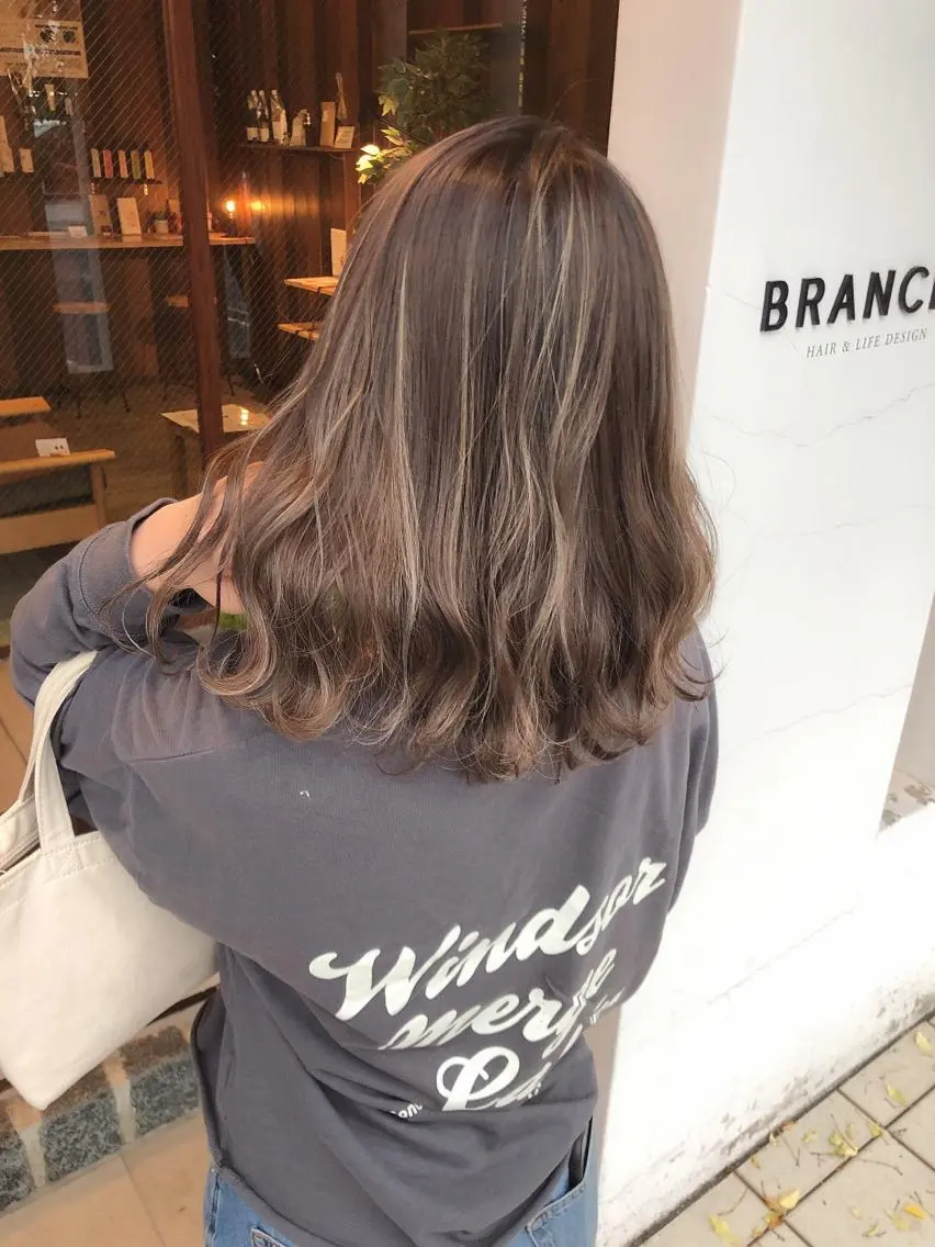 ミディアム カット ヘアカラー トリートメント 具志 正太のヘアスタイル