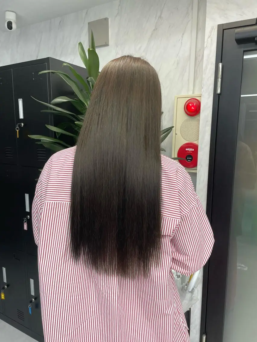ロング カラー ベージュカラー ダブルカラー オリーブベージュ wehlen_ keisukeのヘアスタイル