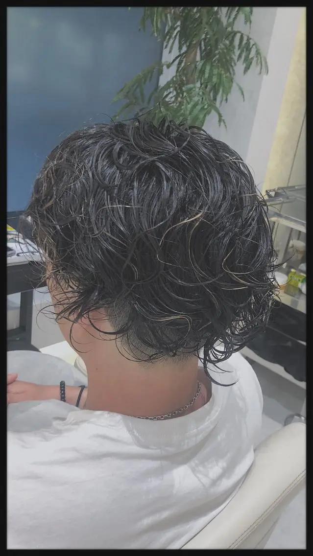 ショート パーマ メンズ カット パーマ 河井 史織のヘアスタイル