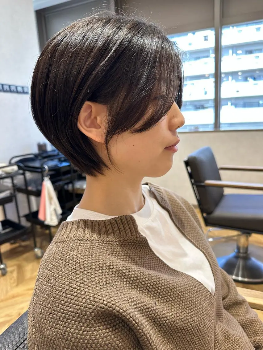 ショート ボブ ショートヘア 小顔カット かえ🩶韓国ボブ🎀 透明感カラー🥣のヘアスタイル