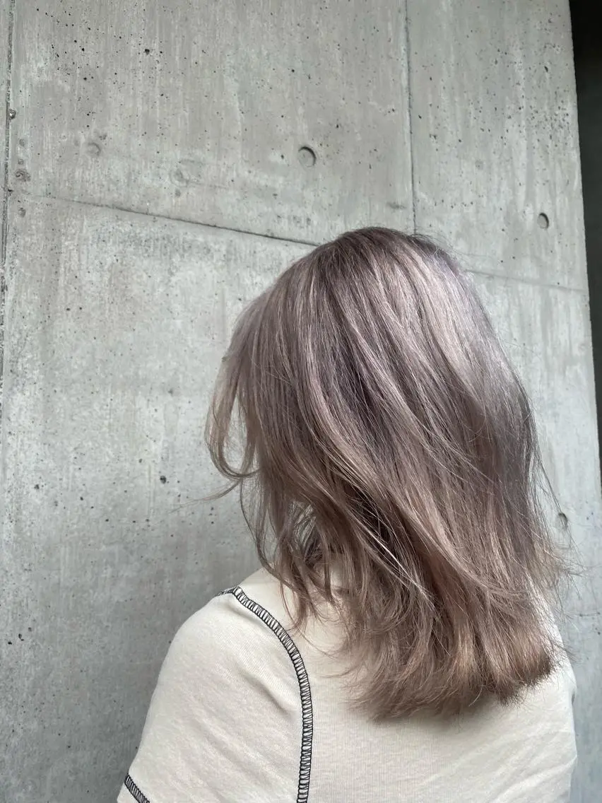 ミディアム カラー パーマ ヘアアレンジ メンズ キッズ ネイル マツエク・マツパ アイブロウ 🎀ハイトーンNo .1🩵NaGiSaのヘアスタイル