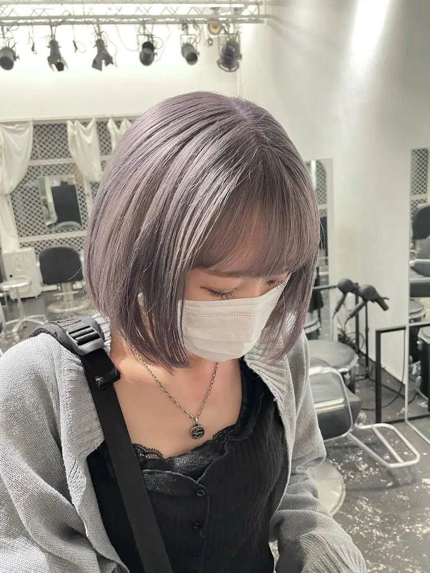 ショート カラー ヘアアレンジ ブリーチ グレージュ シルバー シルバーグレージュ カット ヘアカラー トリートメント 艶ハイトーン/ヘア アレンジAYAKAのヘアスタイル