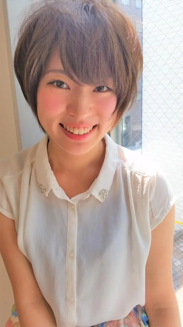 ショート カラー ショートレイヤー 顔周りカット レイヤーカット ショートヘア terra✂️川嶋 大輔のヘアスタイル