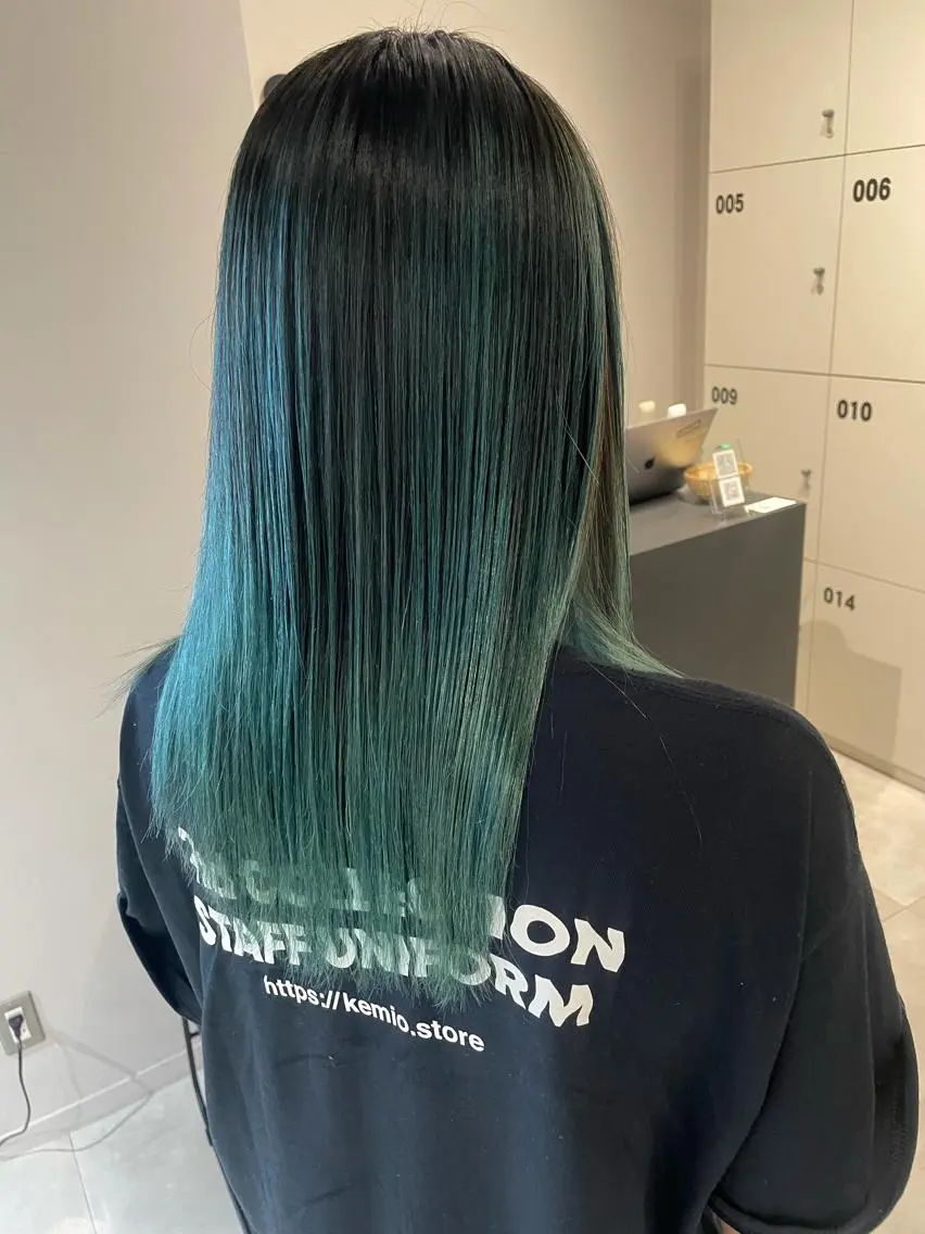 ミディアム カラー バレイヤージュ レイヤーカット ブリーチ👩‍🦳/ ‪✂︎MANAMIのヘアスタイル