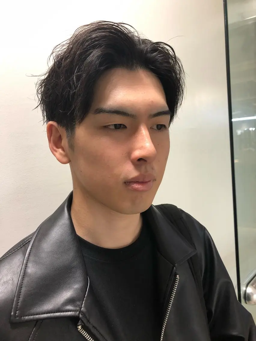 ヘアアレンジ メンズ センターパート メンズパーマ カット トリートメント ヘアセット メンズ特化✂️栗原 侑也のヘアスタイル