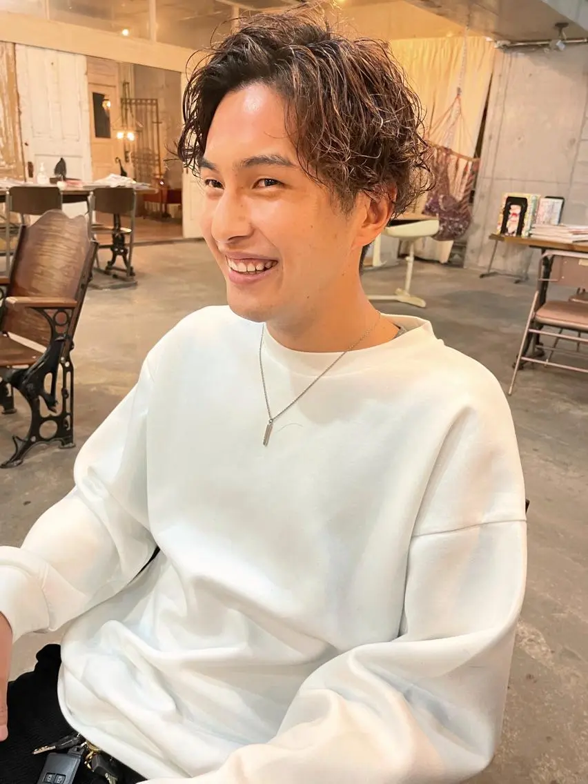 メンズ メンズパーマ メンズスパイラルパーマ カット パーマ メンズ特化美容師 ハスイルイのヘアスタイル