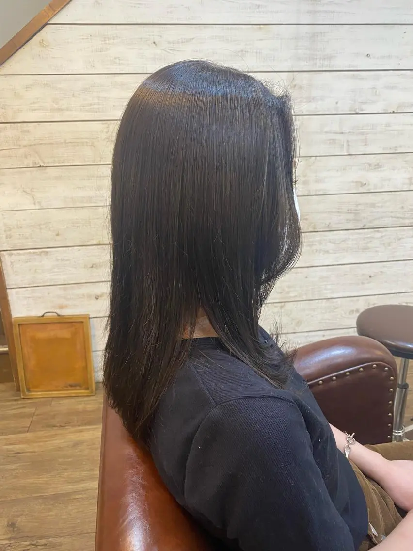 カラー アッシュ アッシュグレー アッシュグレージュ グレージュ やました もえかのヘアスタイル