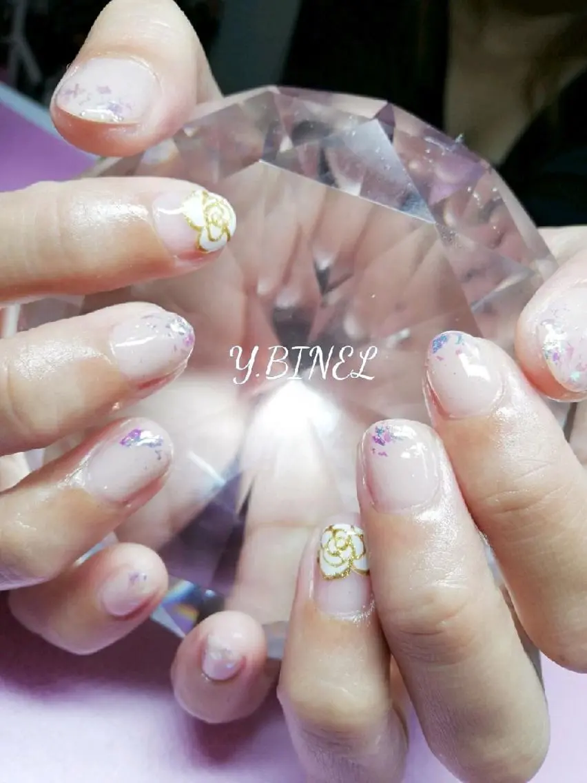ネイル フレンチネイル ニュアンスネイル ハンドネイル Nail Salon Y.BINELのネイルデザイン