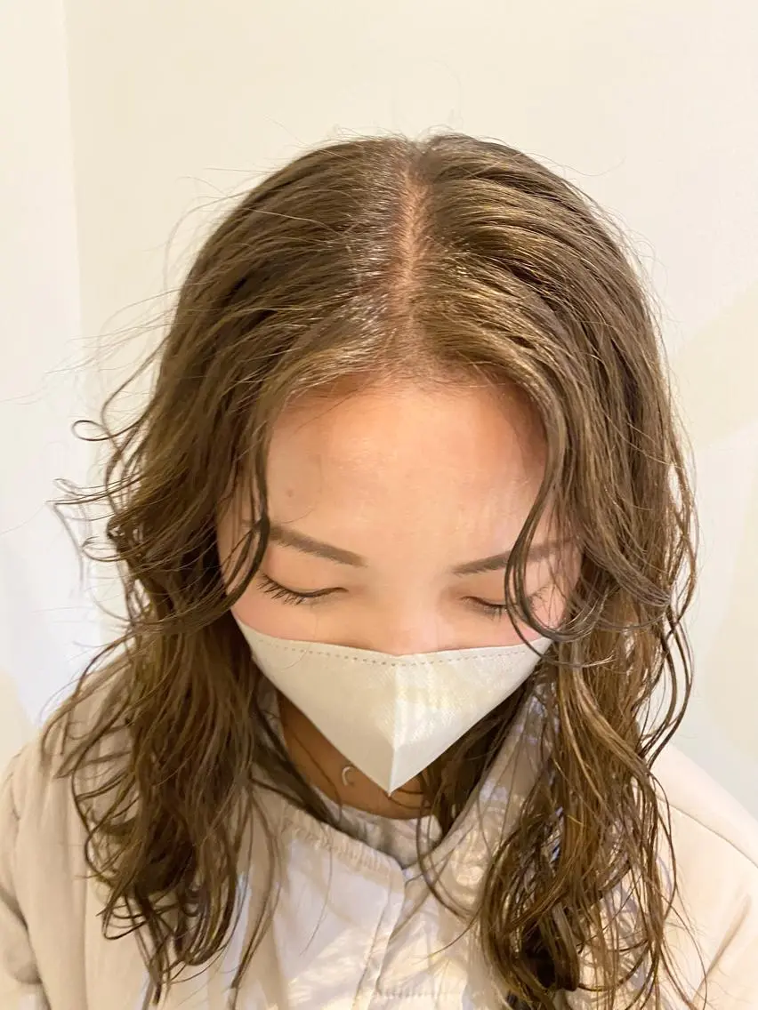 ミディアム カラー ブリーチ 透明感カラー ダブルカラー ブリーチなしカラー 砂原 ひよりのヘアスタイル