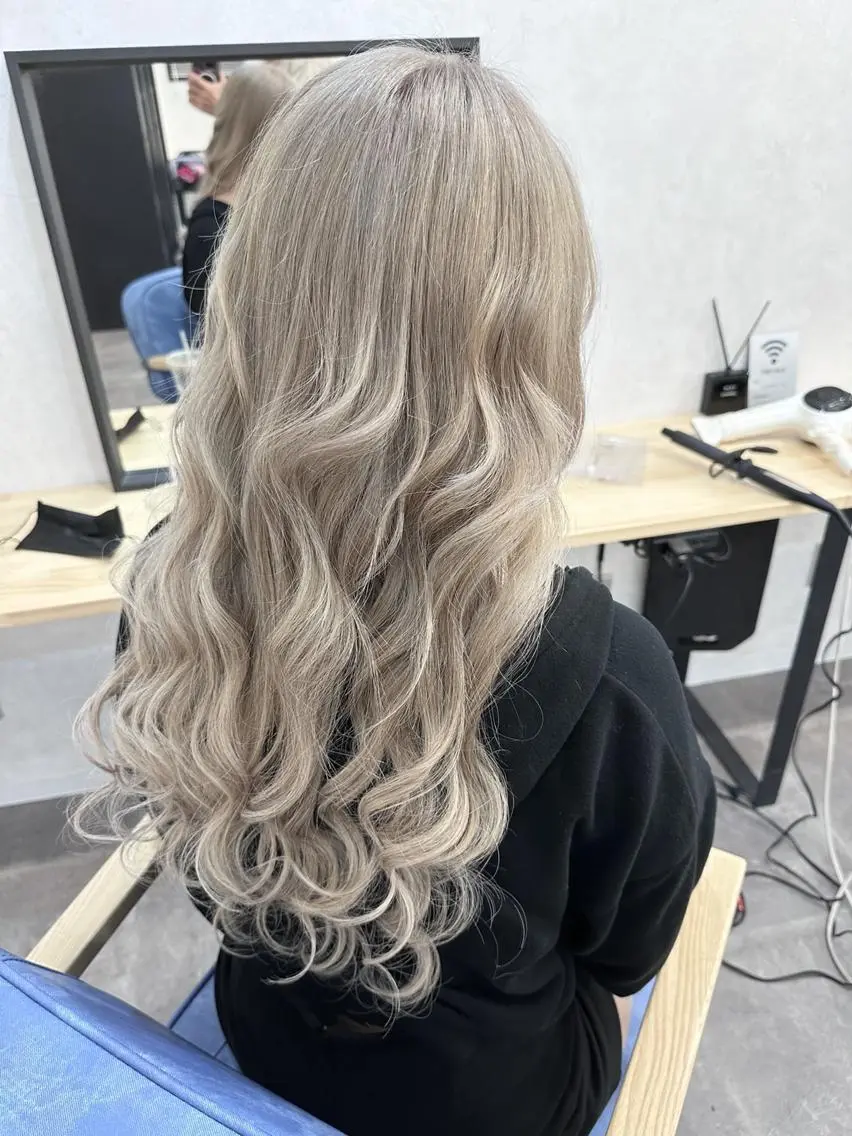 ロング ヘアアレンジ カラー 💎lino _by _ACNE💎 🧸のヘアスタイル