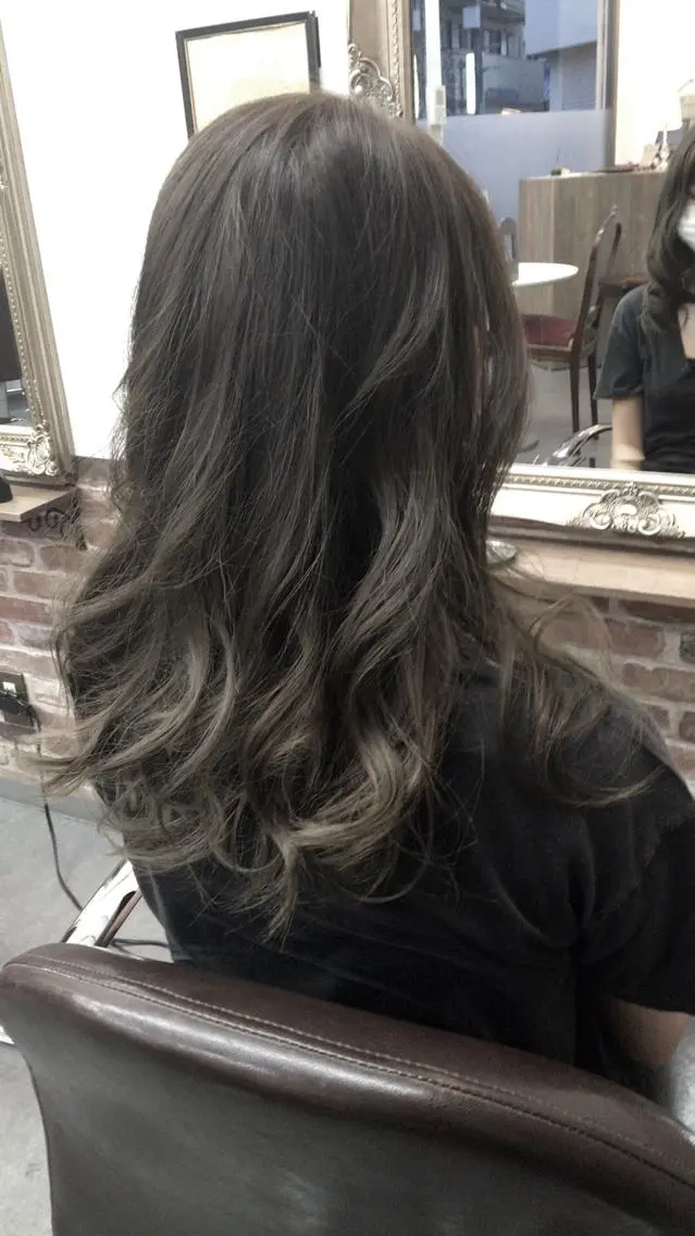 カラー アッシュ 透明感カラー グラデーションカラー hairsolon Geminiのヘアスタイル