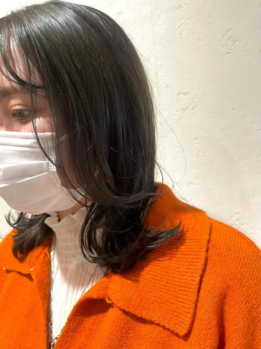 ミディアム カラー ブリーチ ブルーカラー ブルージュ カット ヘアカラー カウンセリング重視 🌿Tsuyukiのヘアスタイル