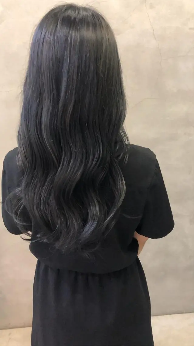ロング Ravo 西村 優花のヘアスタイル