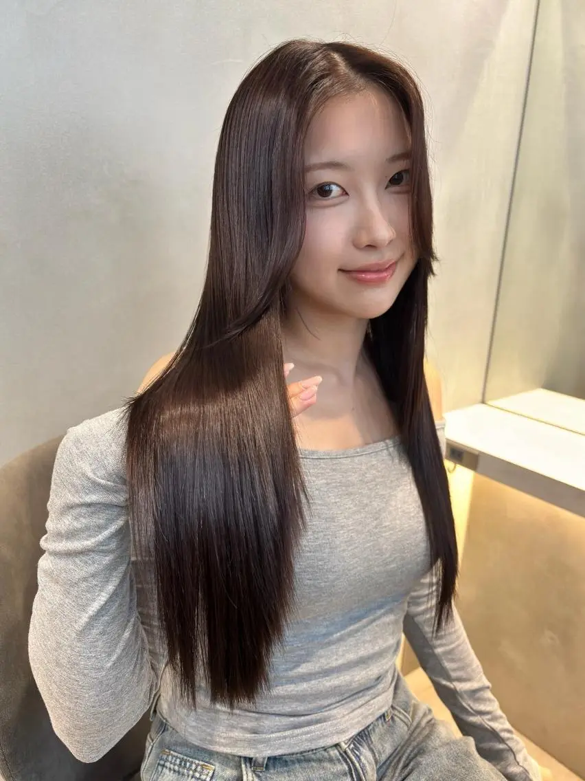 セミロング ハッシュカット 韓国風ヘア レイヤーカット 縮毛矯正 GLROW 大宮のヘアスタイル