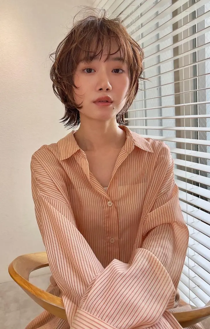 ショート ハッシュカット 韓国風ヘア レイヤーカット 縮毛矯正 カット ヘアカラー トリートメント GLROW IVY 大宮のヘアスタイル