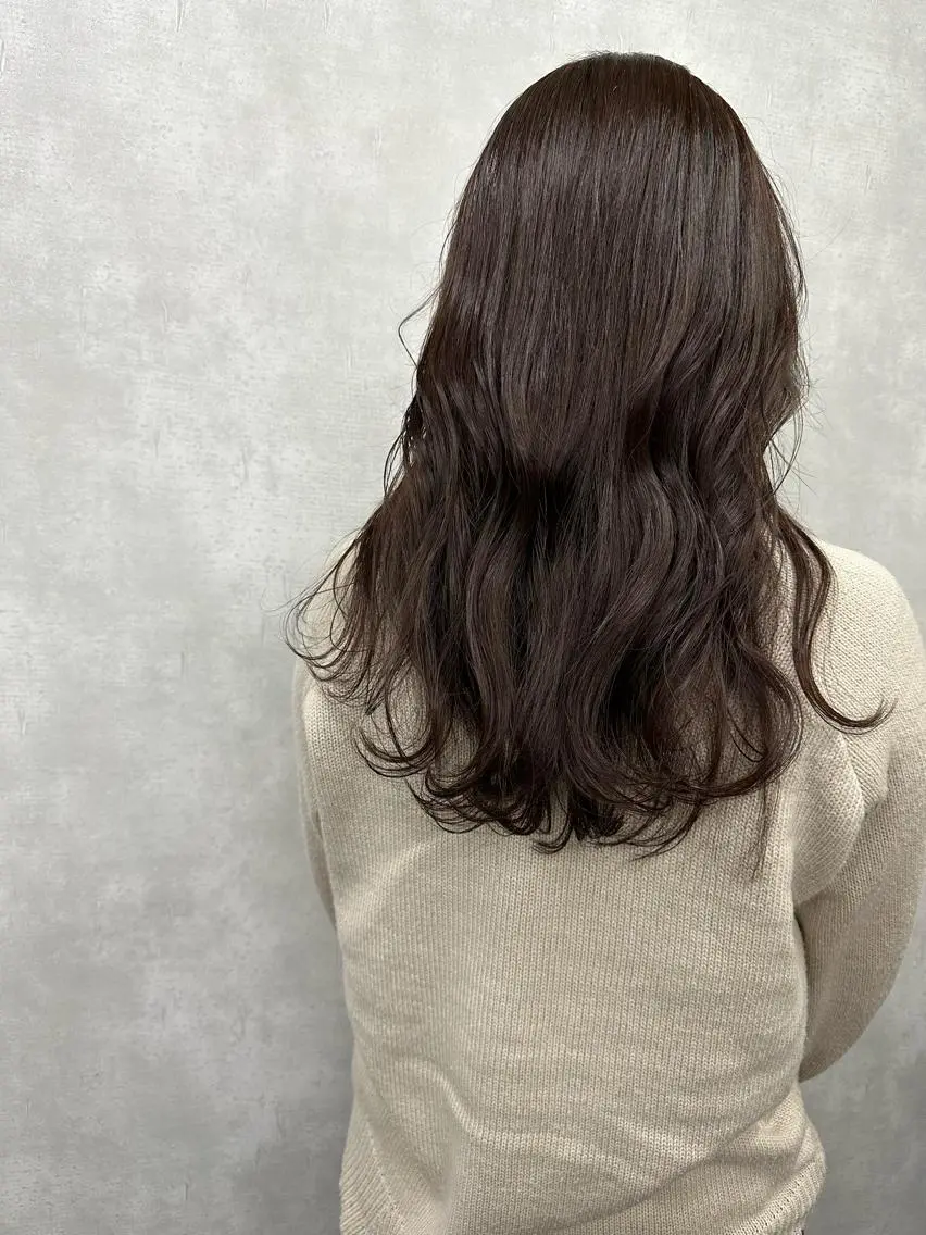 ロング カラー 外山 実咲のヘアスタイル