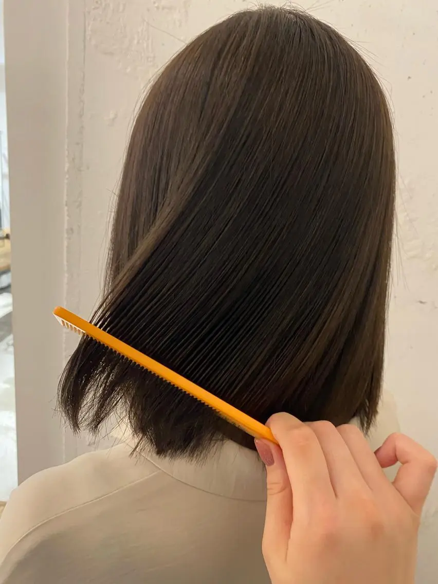 ミディアム カラー 透明感カラー 縮毛矯正 関 桃萌果のヘアスタイル