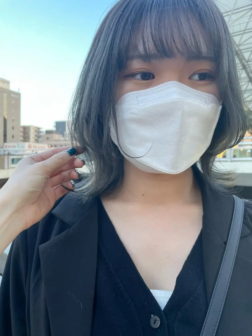 ミディアム カラー EIGHT MAYUのヘアスタイル