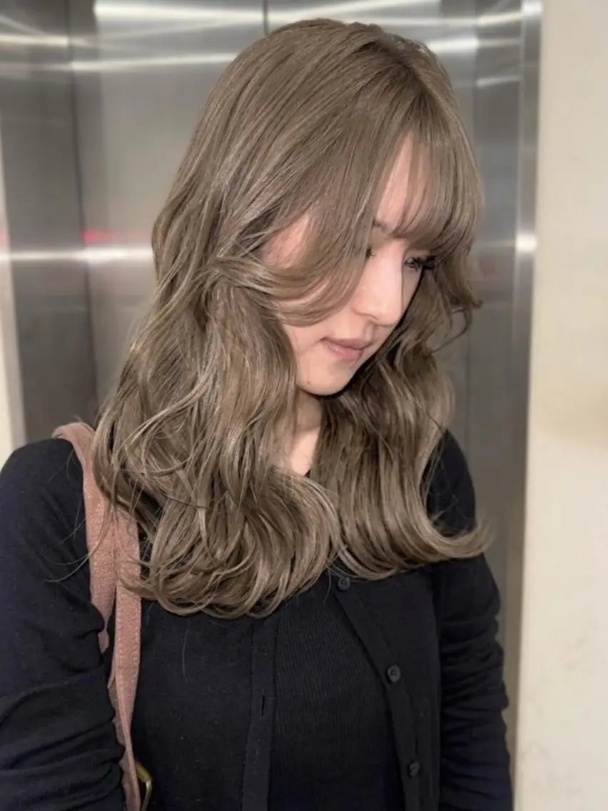 カラー ハイトーン特化🤍 Ayakaのヘアスタイル