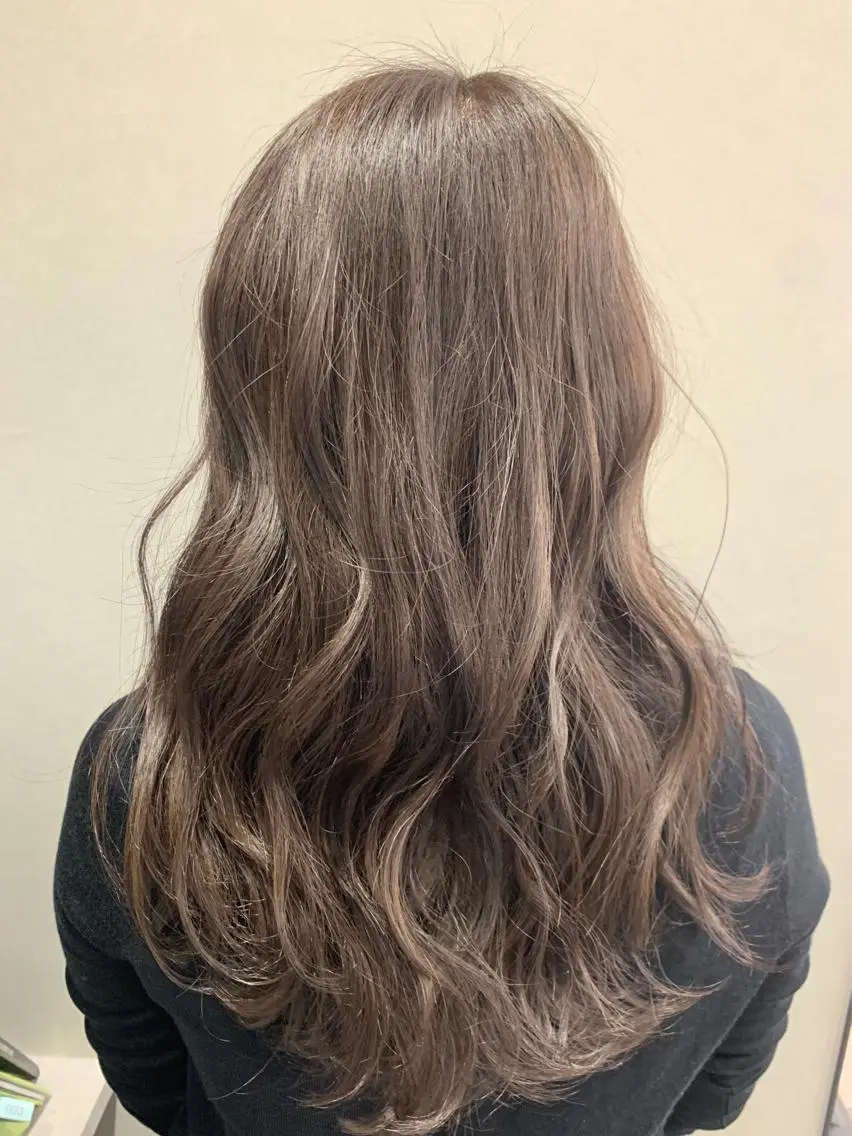 ロング カラー ブリーチ ブラウンカラー 透明感カラー グレージュ ブリーチなしカラー 浦野 剛志のヘアスタイル