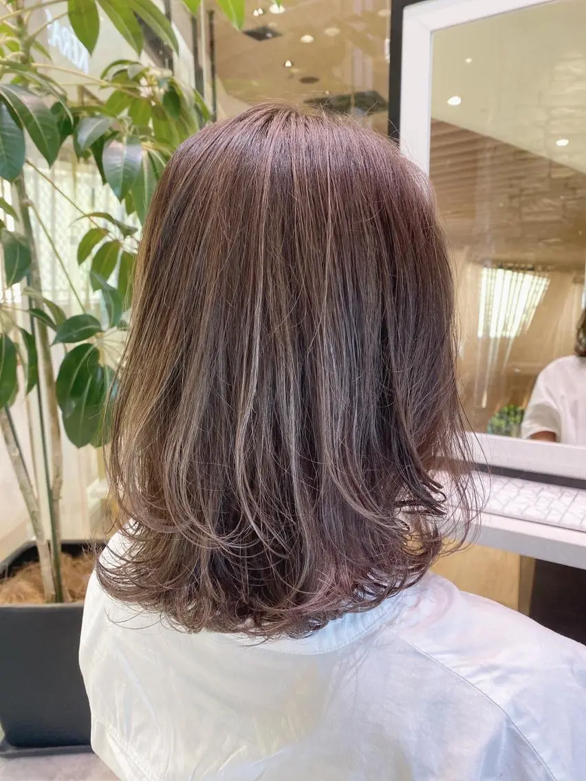 ミディアム カラー ハイライトカラー ハイライト ヘアカラー トリートメント 内藤 裕真  k-twoのヘアスタイル