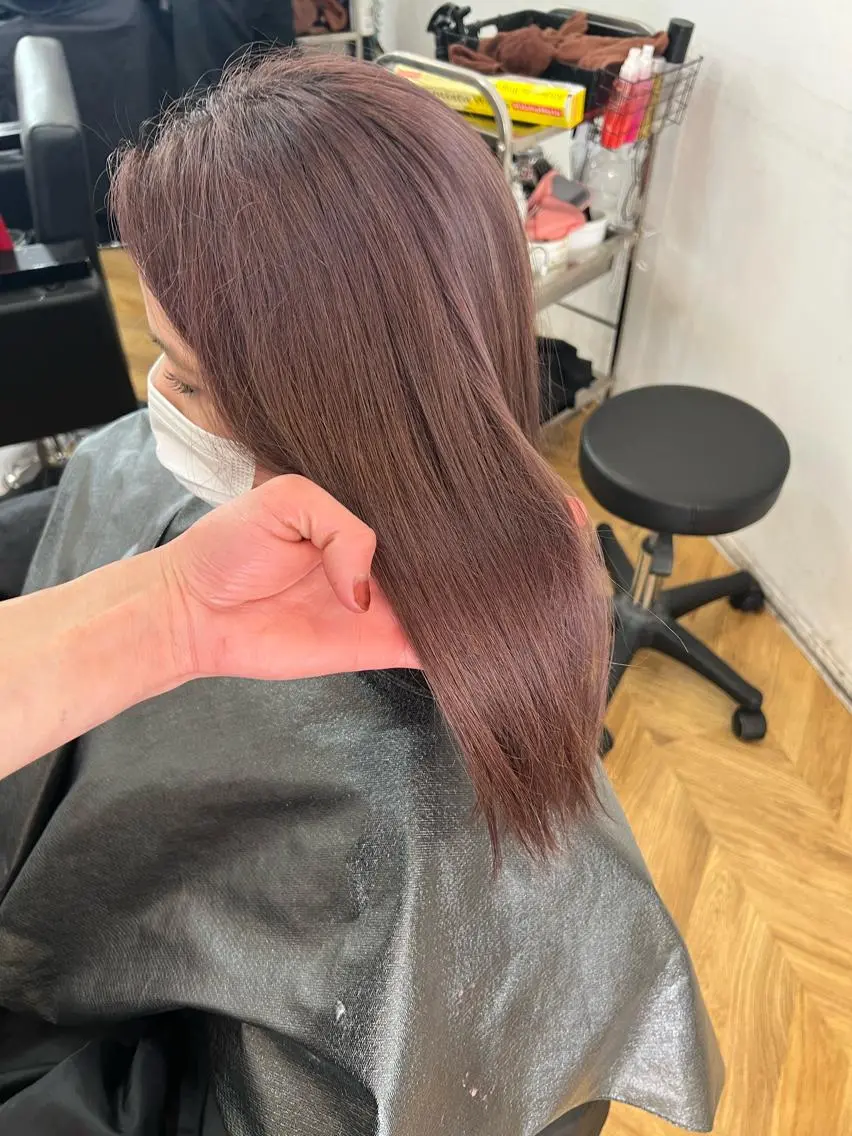 ミディアム カラー ブラウンカラー ラベンダーカラー ラベンダーブラウン ヘアカラー トリートメント ブリーチ特化 梅田本多翔のヘアスタイル