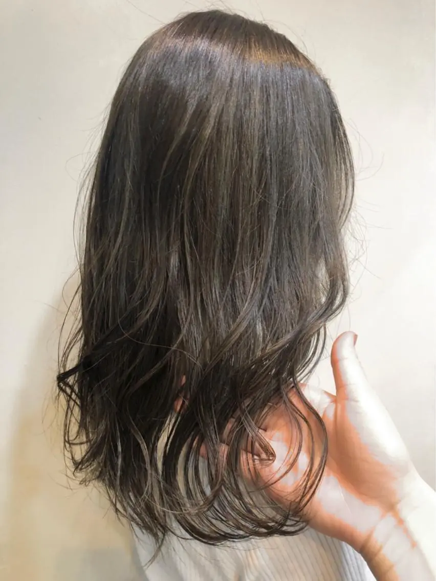 ミディアム カラー パーマ ベージュカラー ハイライトカラー ハイライト ARISA 学芸大学/海外ヘアのヘアスタイル