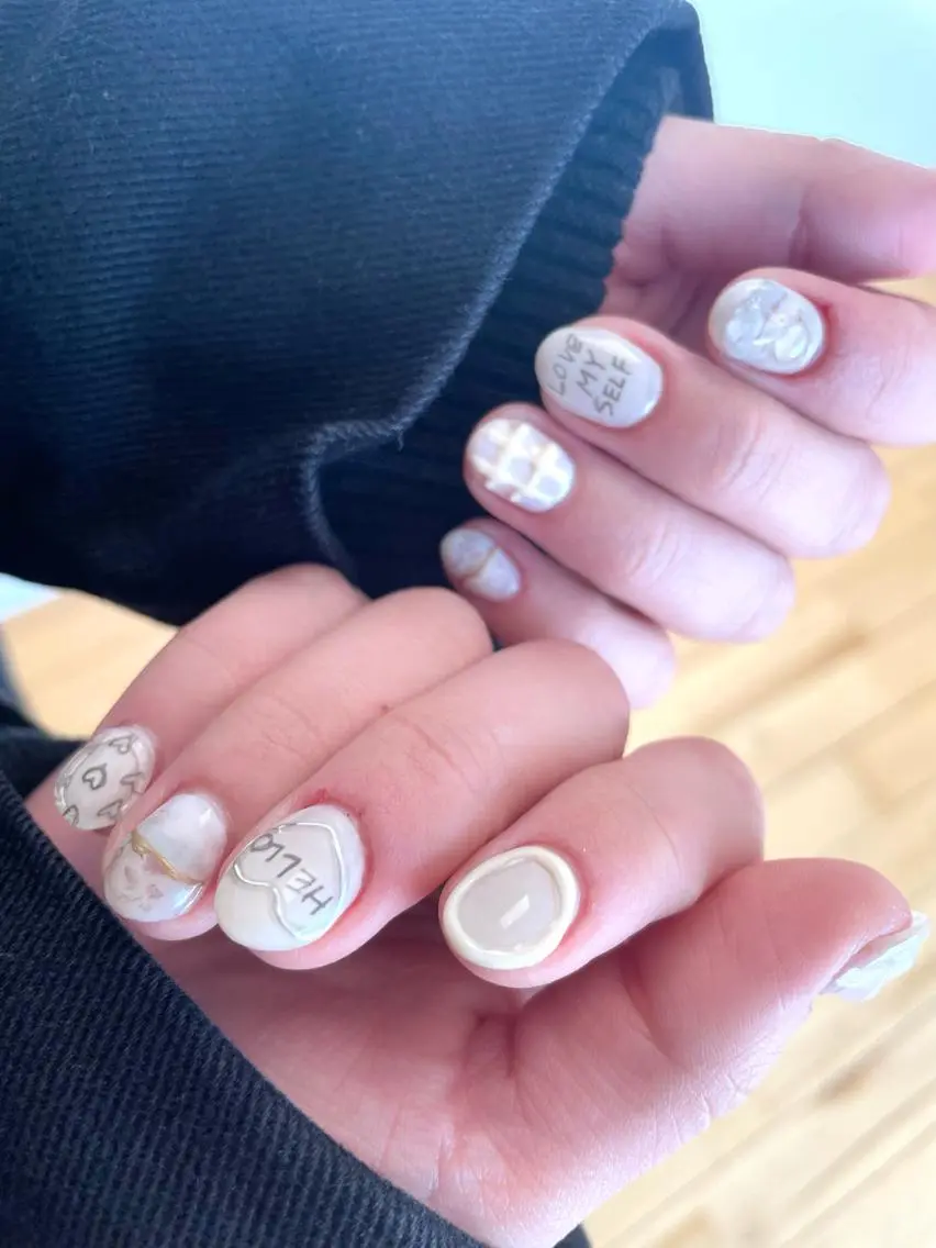 ネイル ハンドネイル Nail ヌシん家 AKANEのネイルデザイン