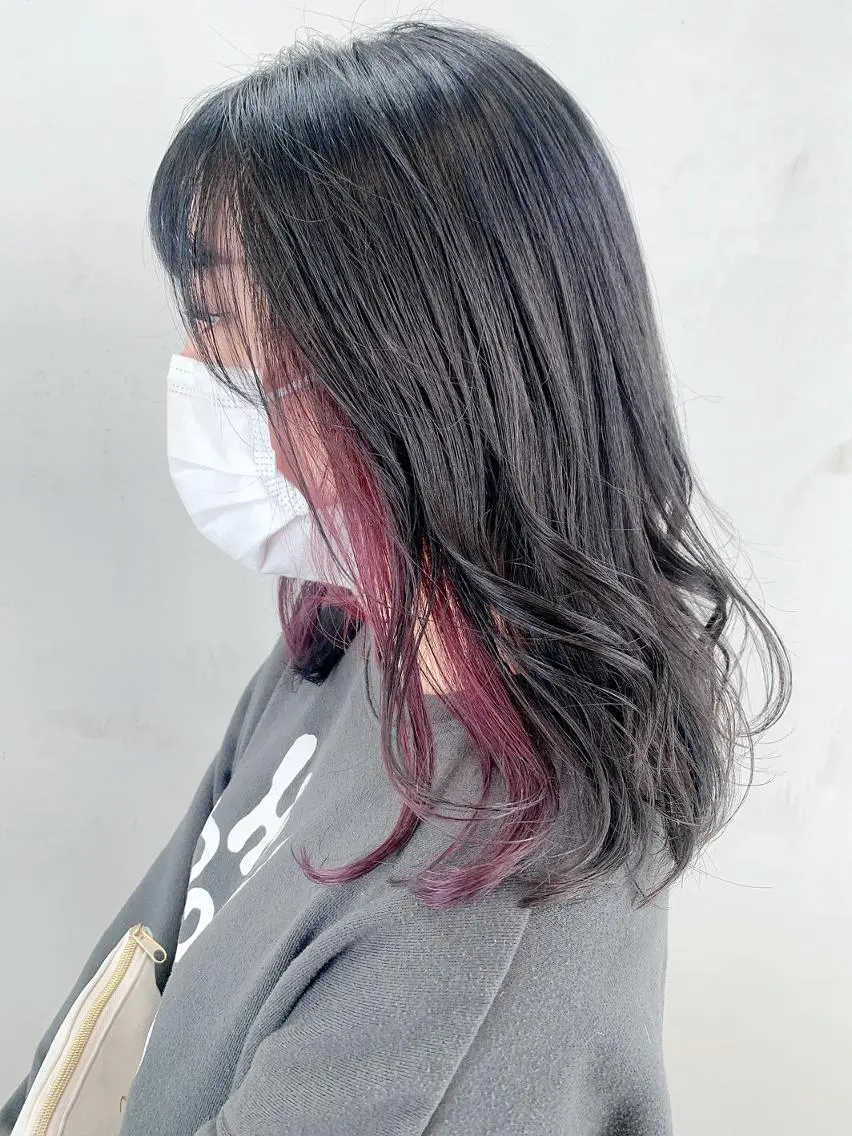 ミディアム カラー ヘアアレンジ パーマ アッシュ ピンクカラー ホワイトアッシュ ITbyALBUM 八王子店のヘアスタイル