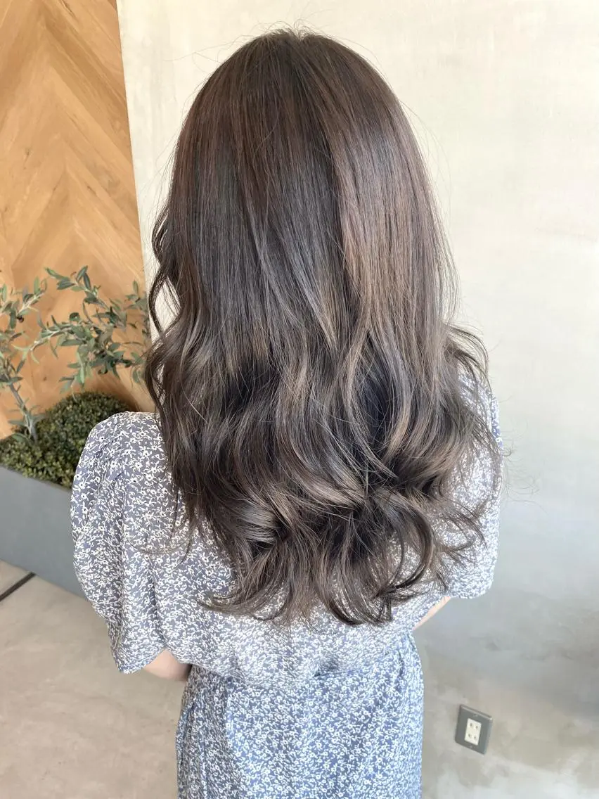 セミロング カラー ヘアアレンジ ネイル マツエク・マツパ インナーカラー くびれヘア 外国人風カラー 学生 レイヤーカット 夜23時まで予約🉑 reverieあきらのヘアスタイル