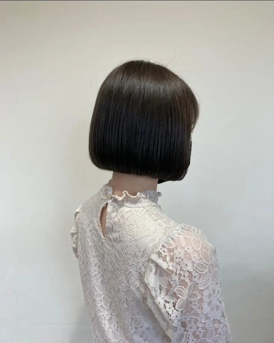 ミディアム カット ヘアカラー 梅山 美侑のヘアスタイル