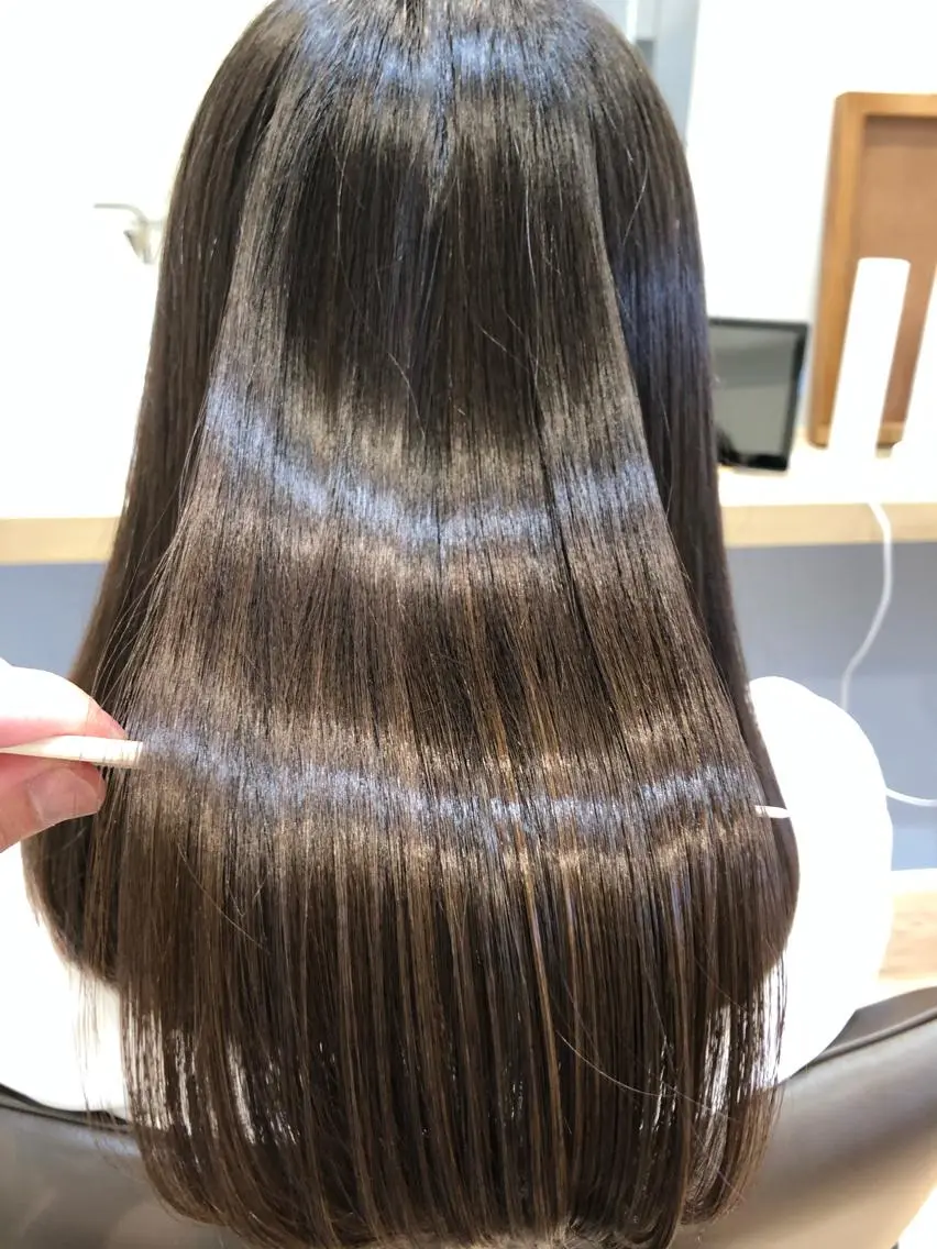 ロング トリートメント 白髪ぼかしハイライト 💫ミネ ヒロシのヘアスタイル