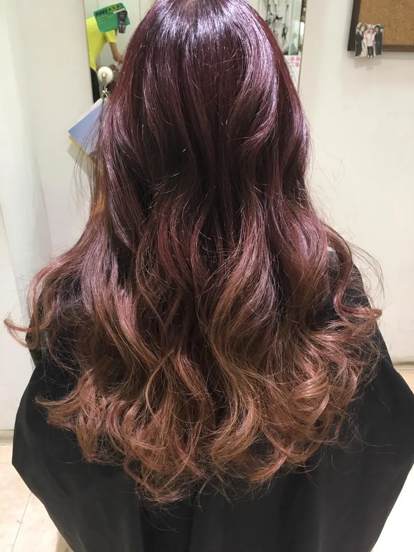 セミロング カラー ヘアアレンジ グラデーションカラー ピンクカラー きむえり/髪質改善 /うねり広がり改善のヘアスタイル