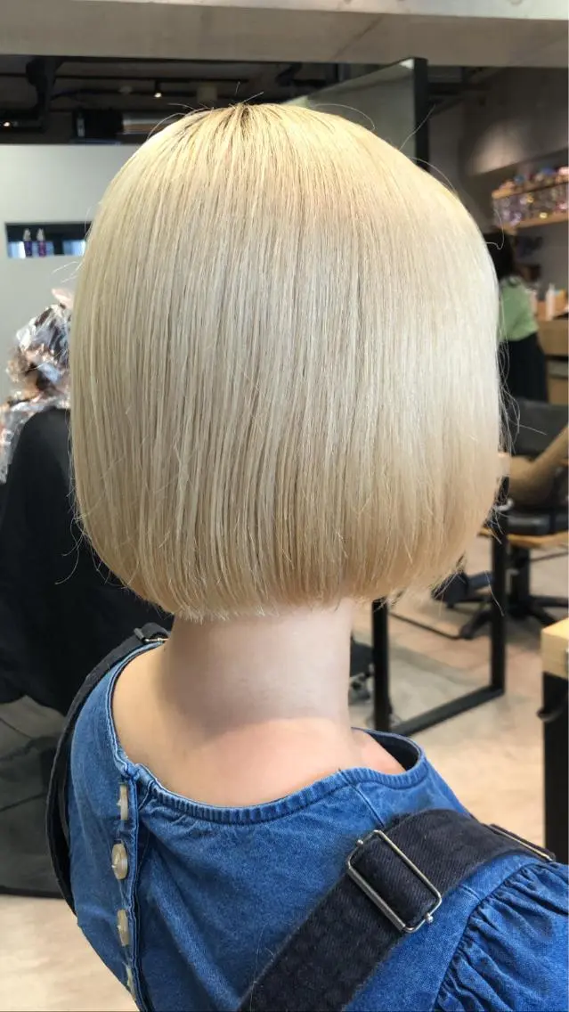 ミディアム ヘアアレンジ ボブ 🎀縮毛矯正.暗髪 .艶髪🩶ちひろのヘアスタイル