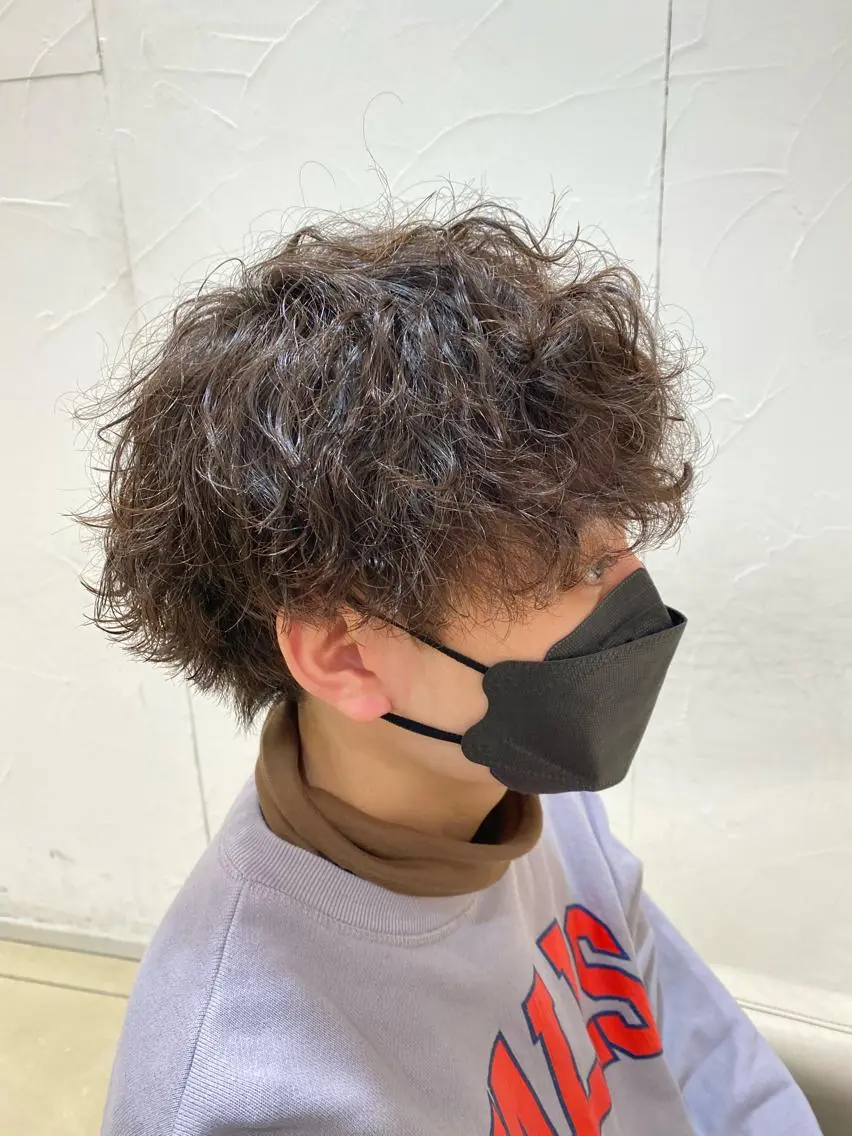 ショート パーマ メンズ カット パーマ メンズ特化型美容師 栗山勇人のヘアスタイル