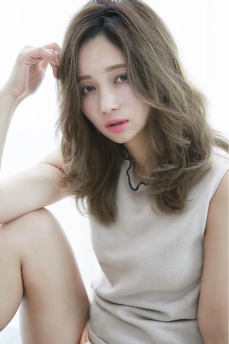 ミディアム カット ヘアカラー トリートメント Reve Resort池袋のヘアスタイル