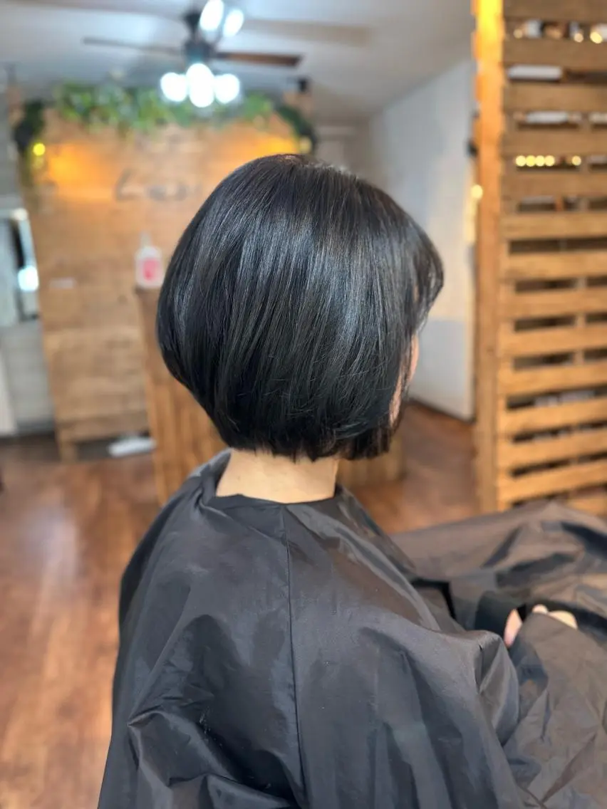 ショート カラー 黒髪 カット ヘアカラー Luzir⭐︎ GEN⭐︎のヘアスタイル