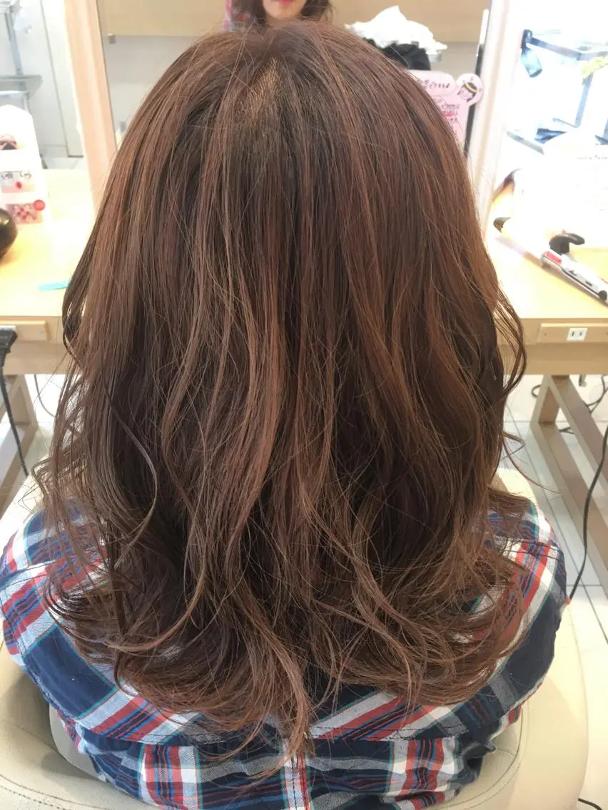 ミディアム カラー アッシュ ピンクカラー 小田原NO1 美容師 飯田飛翔のヘアスタイル
