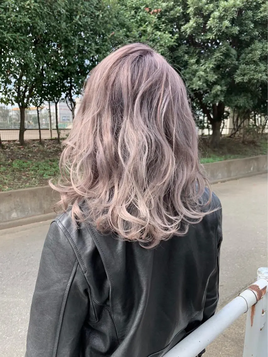 セミロング カラー ヘアアレンジ ヘアカラー トリートメント ヘアセット 吉田裕太/ハイライト ダブルカラーのヘアスタイル