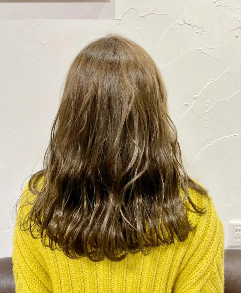 セミロング 脇田 杏菜のヘアスタイル